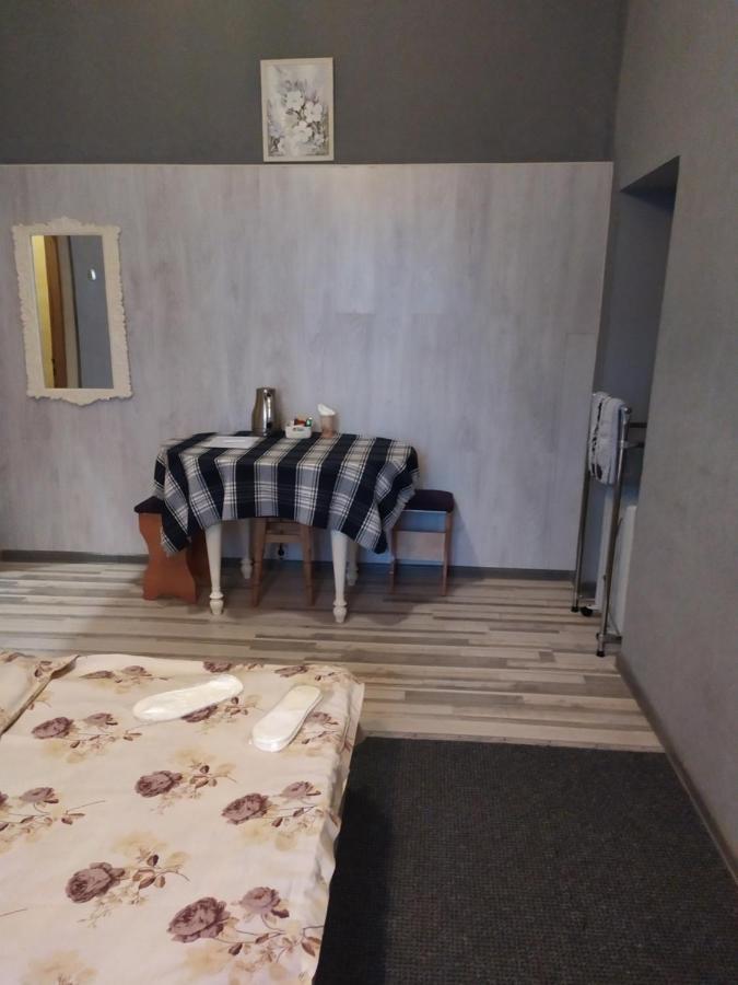 Mini Hotel Na Gasheka Киев Екстериор снимка