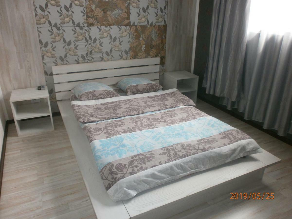 Mini Hotel Na Gasheka Киев Екстериор снимка